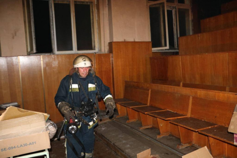 У Києві на Подолі горіла лікарня